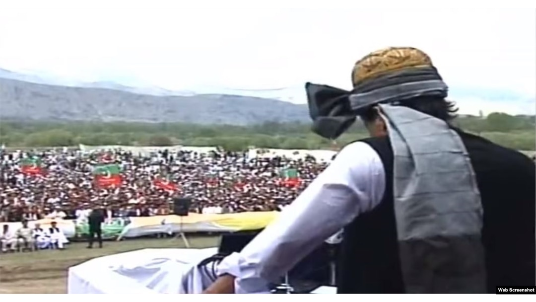 اورکزئی میں عمران خان کے جلسے کا ایک منظر۔ 19 اپریل 2019