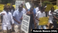 Striking Zimbabweans doctors vow to continue with their industrial action.