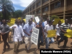 zimbabwe doctors strike