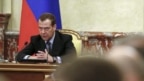 Thủ tướng Nga Dmitry Medvedev đã ký nghị định về trừng phạt trên.