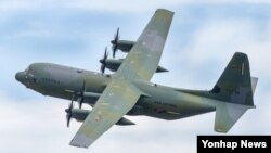 한국 방위사업청은 28일 C-130J(슈퍼 허큘리스) 수송기 1~2호기를 제작사인 미국 록히드마틴으로부터 인수했다고 밝혔다. 