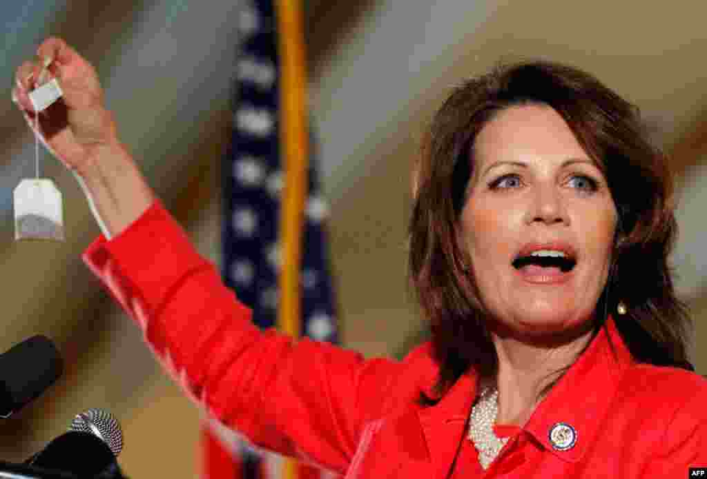 Michele Bachmann. Dân biểu của Minnesota, có tài động viên đám đông và rất được lòng những người Tin lành Phúc âm và những người thuộc phong trào Tea Party bảo thủ.