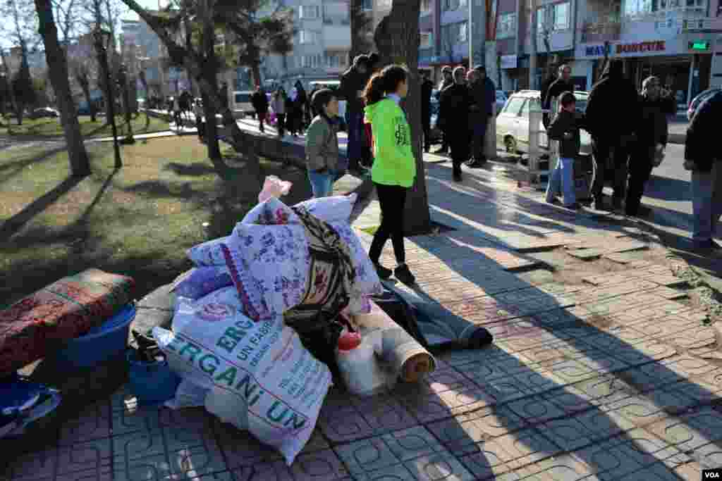 Residents living Sur district in Diyarbakir after the curfew was expanded
