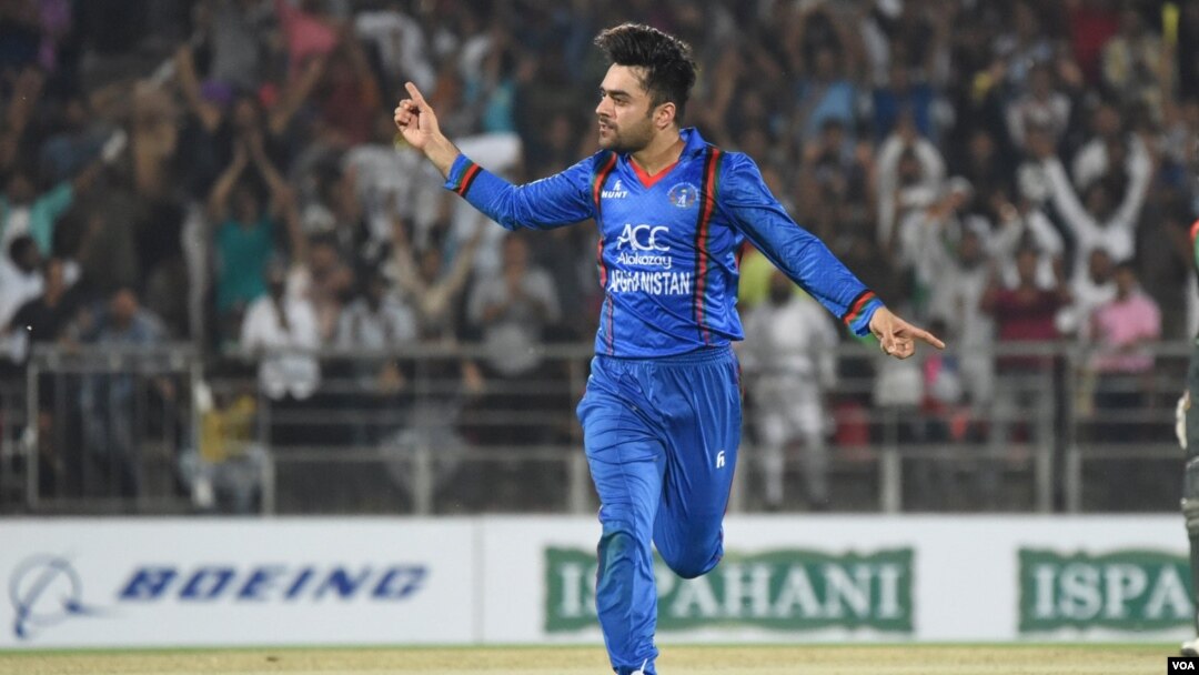 راشد په څلورو اوورنو کې د بنګله دېش څلور لوبغاړي سوځولي او يواځې ۱۲ رنزونه يې ورکړي دي.