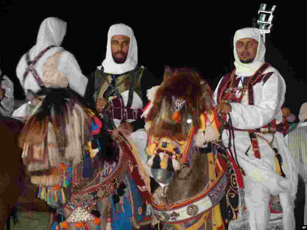 Under Gadhafi, Libya's tribes were both celebrated and manipulated. These tribesmen were photographed in August, 2009. (VOA-E. Arrott)