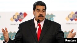 “Venezuela debe decir '¡Fuera de aquí Unión Europea! Basta ya de intervención y los viejos colonialismos", dijo Maduro.