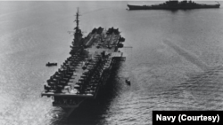 1953년 10월 27일, 일본 사세보 항에 정박 중인 오리스카니호(CVA-34)