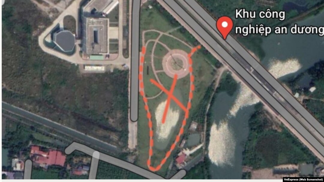 Hình ảnh từ vệ tinh của Google Map cho thấy công trình trong khuôn viên KCN An Dương của Cty TNHNN Thâm Việt (Trung Quốc) ở Hải Phòng giống với "đường lưỡi bò." (Ảnh chụp màn hình VnExpress)