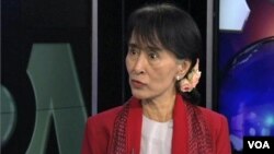 Pemimpin oposisi Burma, Aung San Suu Kyi melakukan kunjungan selama 17 hari di Amerika mulai hari Senin (17/9).