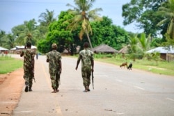 Wanajeshi wakilinda doria huko Carbo Delgado.