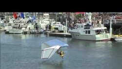 Kompetisi Terbang 'Flugtag' di Amerika