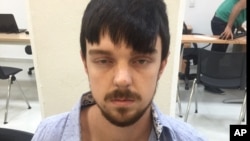 Ethan Couch tenía 16 años cuando, conduciendo ebrio, chocó su auto contra otro, matando a cuatro personas. Aquí aparece con barba y el pelo pintado, tal como fue capturado.