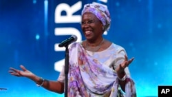 Marguerite Barankitse , à l'occasion de la cérémonie du prix Aurora pour ses actions humanitaires à Erevan , en Arménie, le 24 avril, 2016.