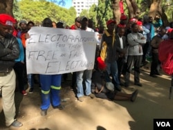 Members of opposition parties protest Zimbabwe Electoral Commission's refusal to release the voters’ roll for the July 30th election, May 5, 2018. (S.Mhofu for VOA)