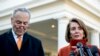 Nancy Pelosi, chef des démocrates à la Chambre des représentants, et Chuck Schumer, son homologue au Sénat, à la Maison Blanche à Washington, le 11 décembre 2018.(AP Photo/Andrew Harnik)