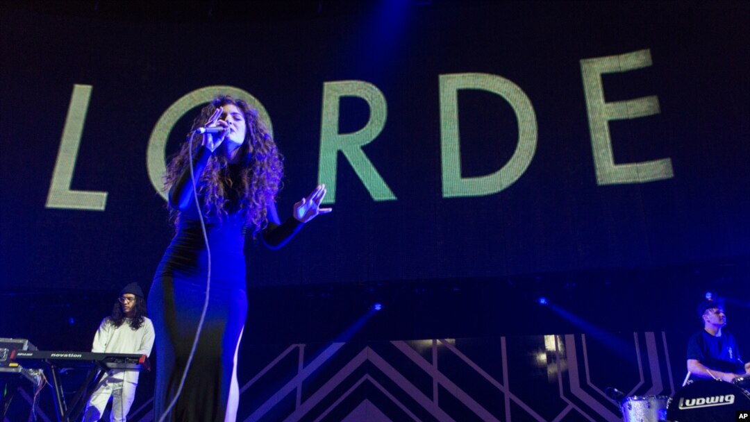 Lorde performs on stage during the 24th Annual KROQ Almost Acoustic Christmas held at the Shrine Auditorium on Dec. 8, 2013 in Los Angeles.