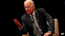 “Tengo el pesar de que no soy presidente”, dijo Biden, quien cumplirá 75 años este mes. “Pero no me arrepiento de la decisión que tomé porque fue la decisión correcta para mi familia”.