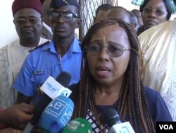 Cameroon's Minister of Secondary Education Nalova Lyonga visits students who escaped from the crisis-prone northwest and southwest regions of the country and fled to safety in Yaounde, June 10, 2018. (M. Kindzeka/VOA)
