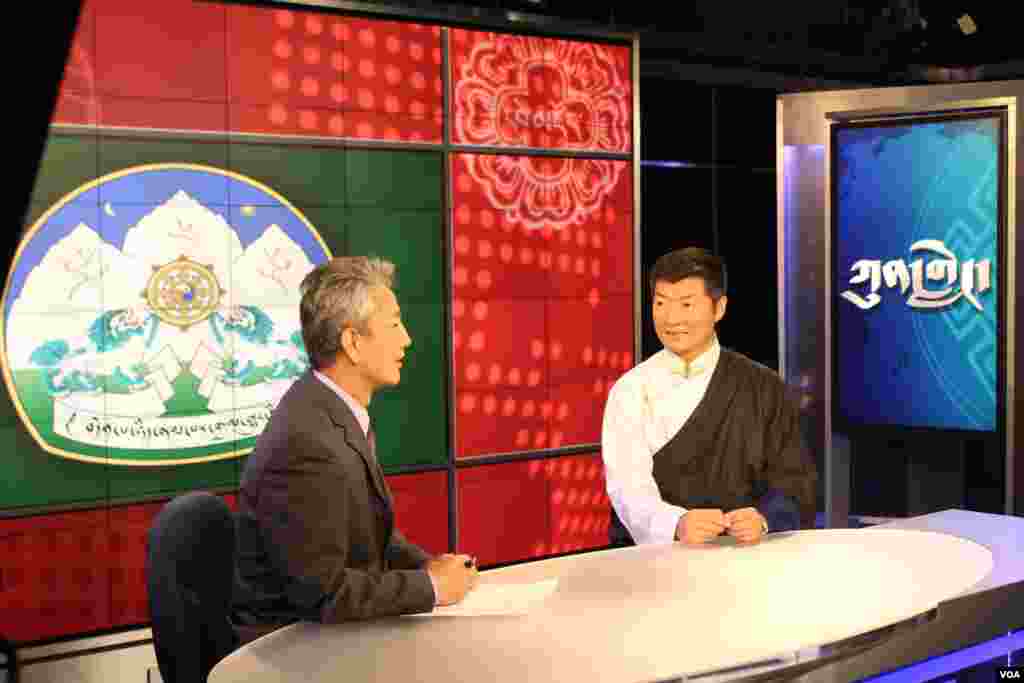 Kunleng host Dorje Tseten (left) interviews Sikyong Lobsang Sangay, prime minister of the Tibetan government-in-exile