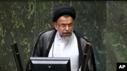 마무드 알라비 이란 정보부 장관. 