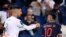 Alvaro Gonzalez, à gauche, réagit avec Neymar lors du match entre le PSG, France, le 13 septembre 2020.