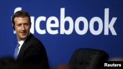 فیس بک کے بانی اور سربراہ مارک زکربرگ