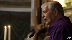 El cardenal y arzobispo de Caracas, Jorge Urosa,indicó que el gobierno, en vez de reprimir, “debe desistir del propósito de imponer un sistema totalitario y antidemocrático".