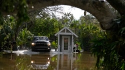 La Florida se recupera lentamente del embate de dos huracanes en dos semanas
