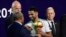 L'attaquant algérien Riyad Mahrez reçoit le trophée des mains du président de la Confédération africaine de football, Ahmad Ahmad, lors de la finale de la Coupe d'Afrique des Nations 2019 entre le Sénégal et l'Algérie au Caire le 19 juillet 2019.