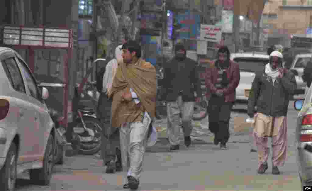 محکمہ موسمیات کے مطابق مغربی ہواؤں کا سلسلہ ملک کے مغربی علاقوں میں داخل ہو گیا ہے جس سے سردی بھی بڑھ گئی ہے۔ 