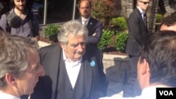 El presidente uruguayo, José Mujica, dijo que en todas partes hay gente está disconforme y que discrepa, pero que hay que contribuir a la racionalidad. [Foto: Ramón Taylor, VOA].