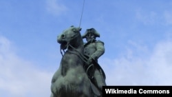미국 뉴햄프셔주 맨체스터의 스타크 공원에 세워진 독립 전쟁 영웅 '존 스타크 (John Stark)' 동상. 
