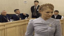 Yuliya Timoşenkoya qarşı hakimiyyətindən sui-istifadə ittihamı irəli sürülüb