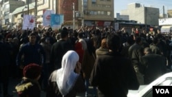 عکسی که بینندگان از تجمع روز جمعه در کرمانشاه برای صدای آمریکا فرستادند. 