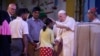 교황, 로힝야 난민 만나 축성...‘용서’ 재차 강조