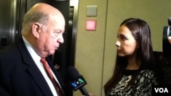 El secretario general de la OEA, José Miguel Insulza, ofreció declaraciones a Carolina Aguilar de la Voz de América en la Conferencia de CAF.