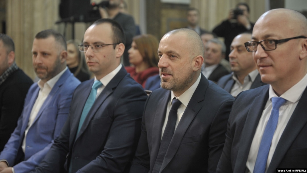 Milan Radoičić (drugi sa desna) i ostali politički predstavnici Srba sa Kosova na sastanku sa predsednikom Srbije Aleksandrom Vučićem u Beogradu, februara 2019. (Foto RFE/RL/Vesna Anđić) 