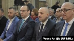 Milan Radoičić (drugi sa desna) i ostali politički predstavnici Srba sa Kosova na sastanku sa predsednikom Srbije Aleksandrom Vučićem u Beogradu, februara 2019. (Foto RFE/RL/Vesna Anđić) 