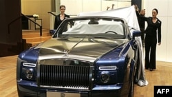 Fantom model Rols-Rojsa na sajmu automobila u Detroitu, SAD