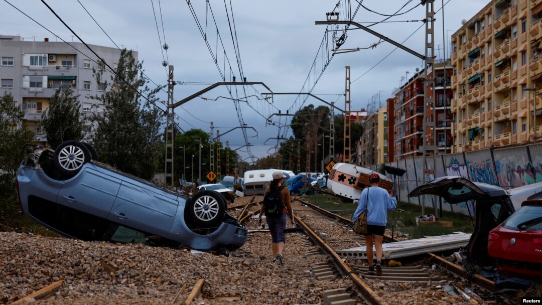 Posledice poplava u području Valensije (Foto: REUTERS/Susana Vera)