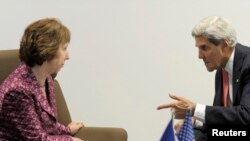 John Kerry a conféré avec Catherine Ashton du projet de conférence de paix sur la Syrie