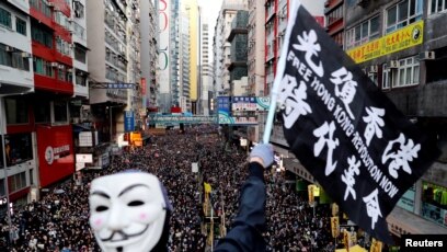 香港首宗国安法案完成控辩双方结案陈词法庭下周二如何判决备受瞩目