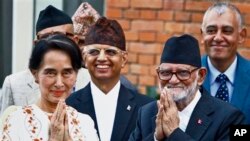 ဒေါ်အောင်ဆန်းစုကြည်နဲ့ နီပေါဝန်ကြီးချုပ် တွေ့ဆုံ။ (ဇွန် ၁၃၊ ၂၀၁၄)