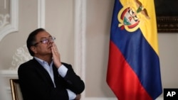ARCHIVO - El presidente de Colombia, Gustavo Petro, en el Palacio de Nariño, en Bogotá, en noviembre de 2022.