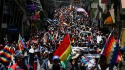 Partidarios del expresidente boliviano Evo Morales, marchan en La Paz, el 18 de noviembre de 2019. Reuters/David Mercado.