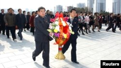 Pyongyang dejó de lado sus amenazas de guerra, y se dedicó a celebrar el natalicio de su fundador Kim Il Sung.