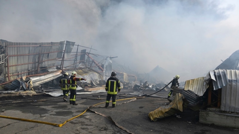  Russian missile attack kills 4 in Odesa, Ukrainian officials say 