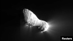 This view of comet Hartley 2 was taken by NASA's EPOXI mission during its flyby of the comet and was captured by the spacecraft's Medium-Resolution Instrument, November 4, 2010.