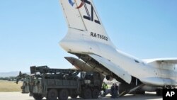 터키가 러시아에서 수입한 S-400 미사일 방어 시스템 중 일부가 지난해 8월 앙카라 공항에 도착했다.