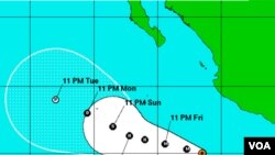 La trayectoria del huracán Adrián es en dirección suroeste con lo cual se irá alejando del continente americano.